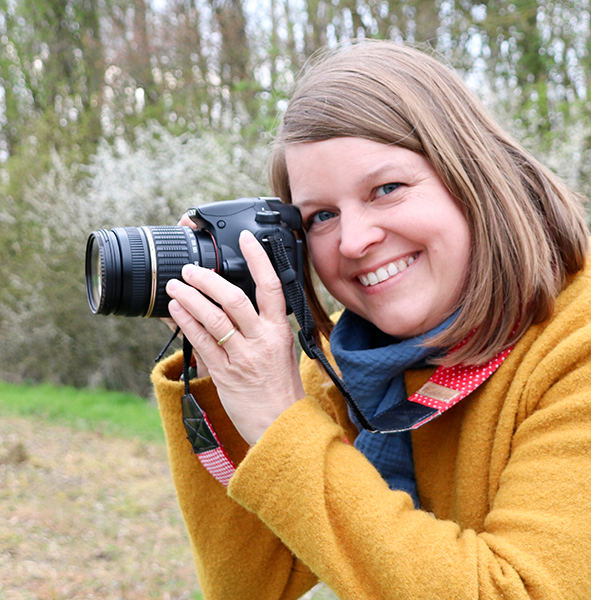 Anne Steinhoff ist Fotografin in Beckum mit dem Schwerpunkt Portraitfotografie, die die Neugeborenenfotografie, Hochzeitsfotografie und vieles mehr beinhaltet.