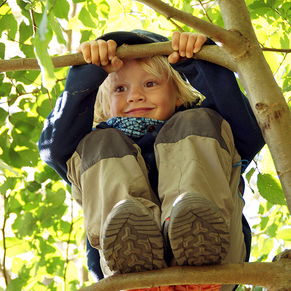 Portrait-Familienfotografie an eurem Lieblingsplatz in der Natur oder ganz persönlich bei euch zu Hause